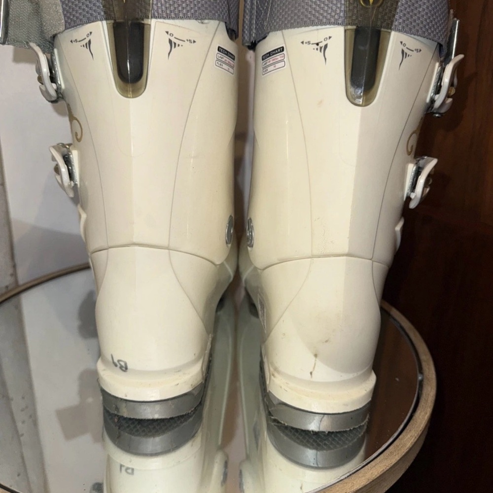 Head Women’s Ski Boots — Super Macro Easy Entry — White - Picture 8 of 9